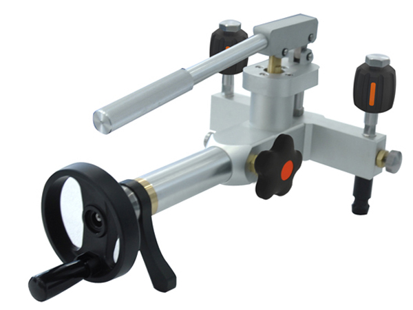 便携式真空压力泵