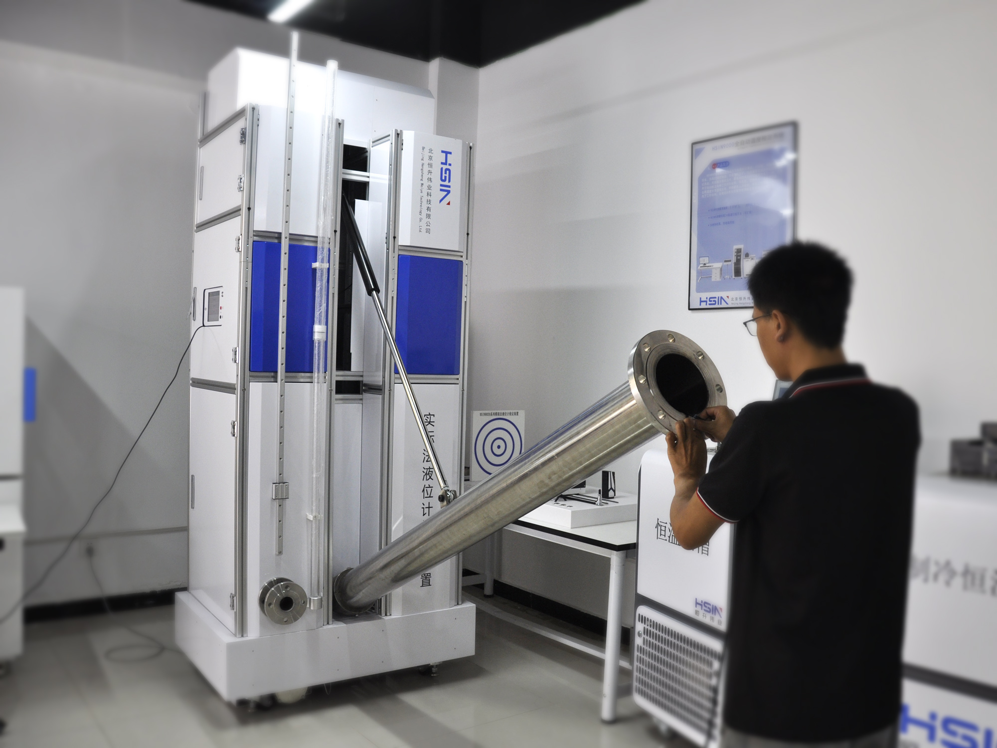 输油管道液位计检定装置：以全流程自动化技术守护油气管道安全运行